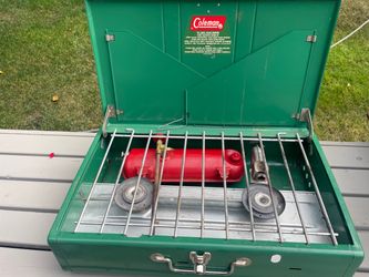 Coleman camp stove 413G excellent condition