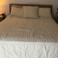 Full Bed Set With Mattress And Night Stand