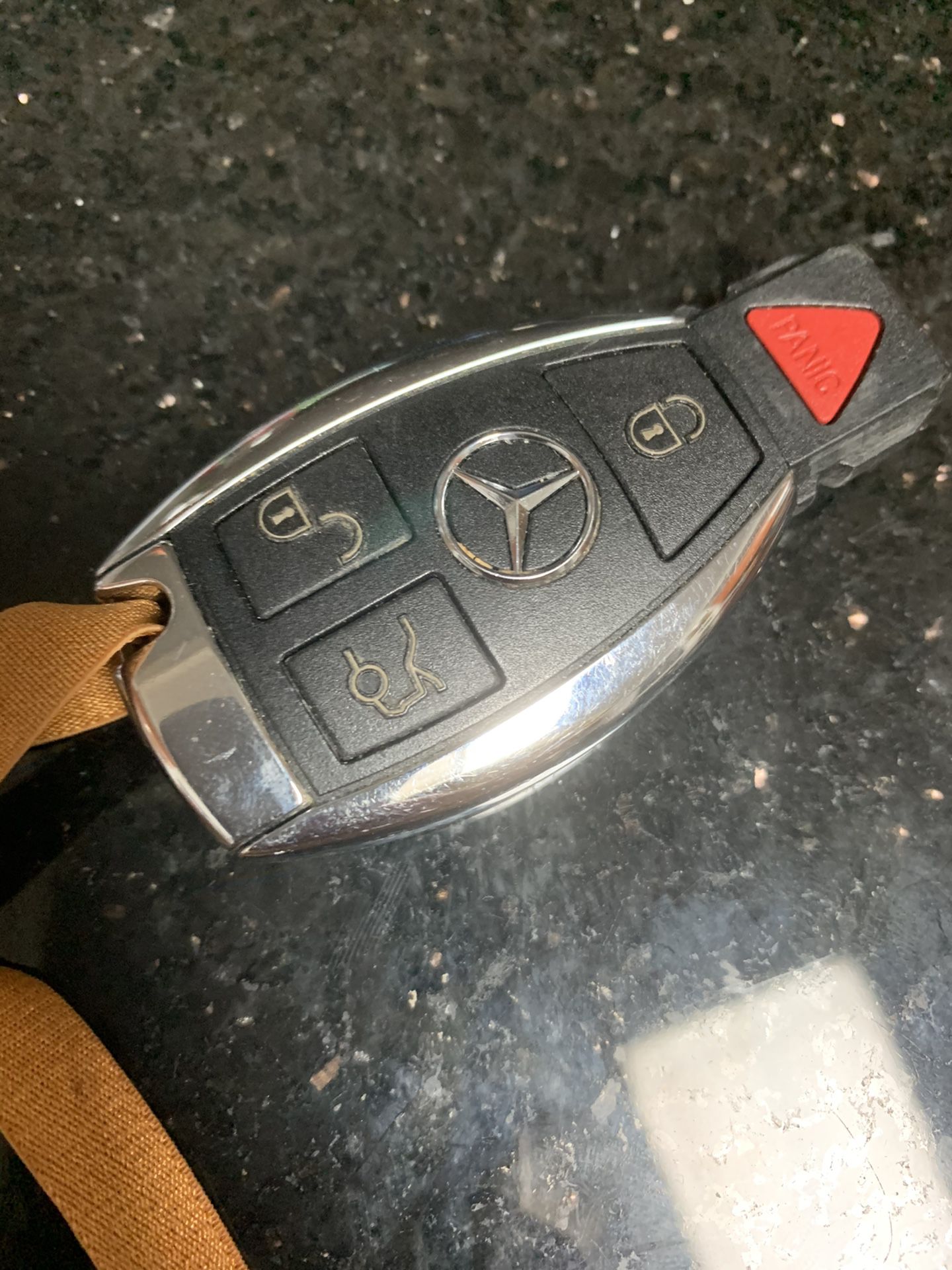 mercedes benz c250 key (used - Good Condition 2013)