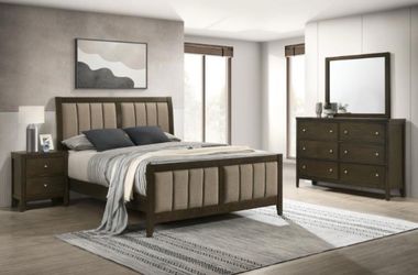 Wilkes 4-piece Queen Bedroom Set Dark Cocoa