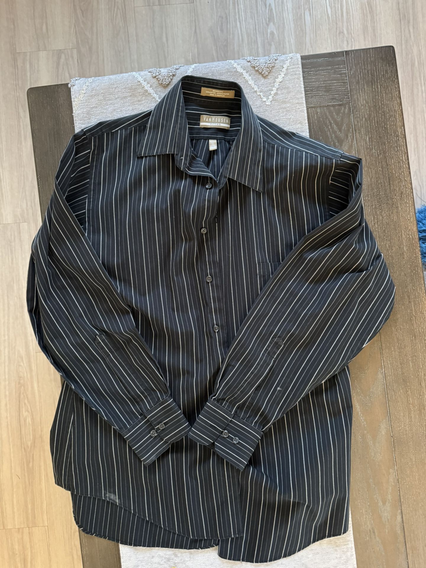 Van Heusen Wrinkle free Dress shirt
