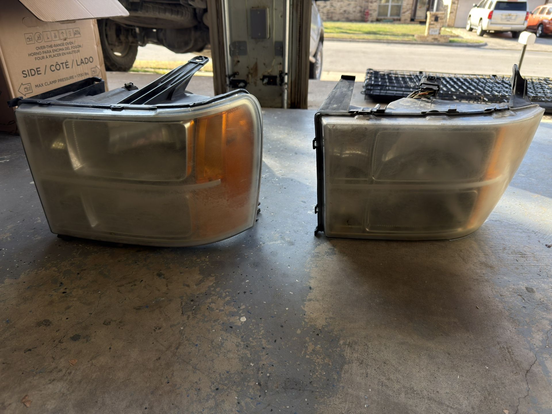 2011 GMC Sierra Chevy Silverado Headlights
