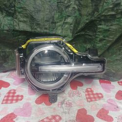 2021-23 Ford Bronco Right Headlight Computer 