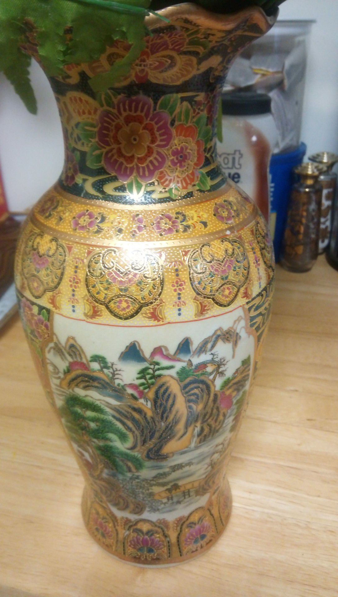 Oriental vase old 50.00