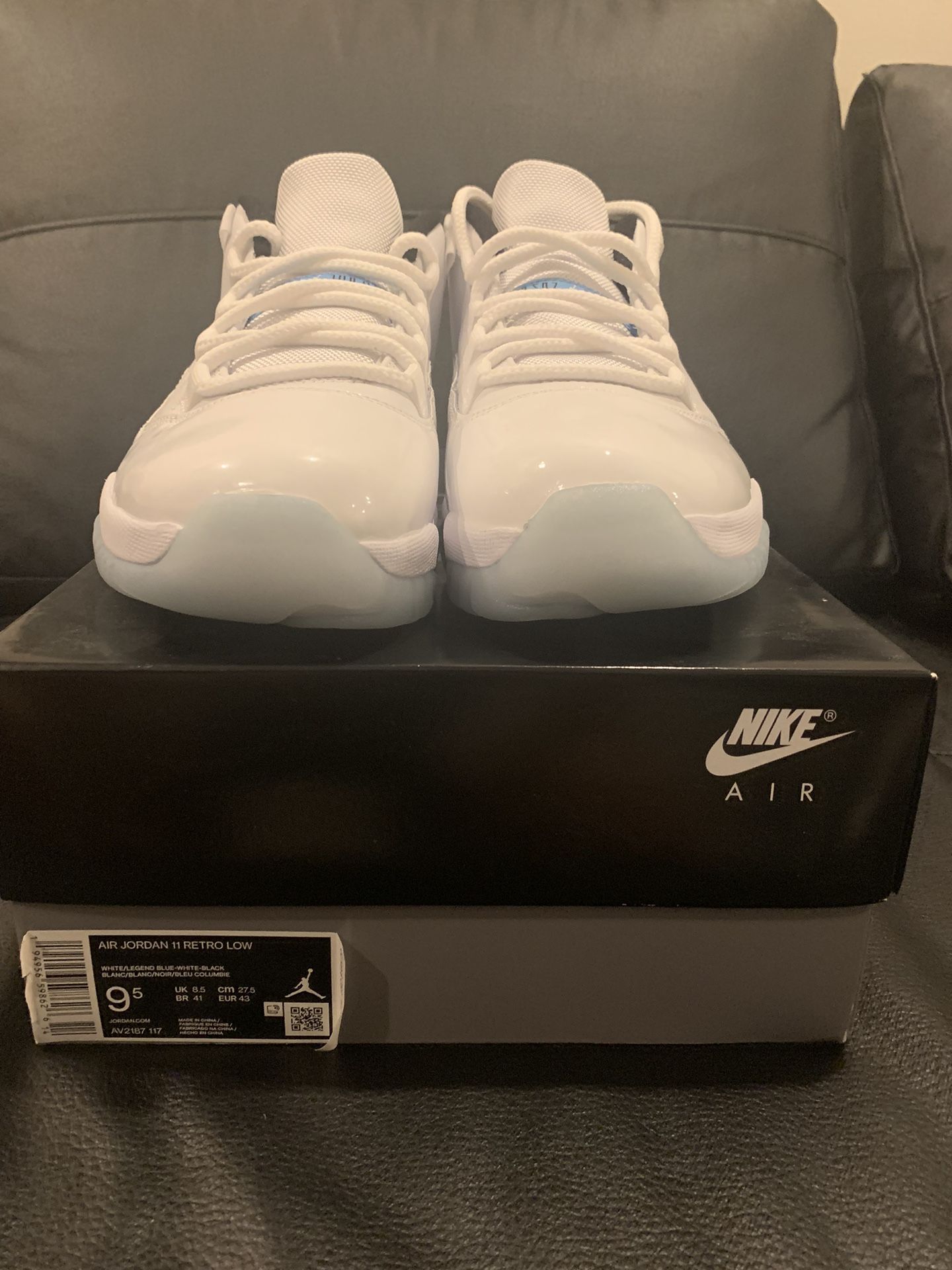 Air Jordan 11 Retro Low ‘LEGEND BLUE'