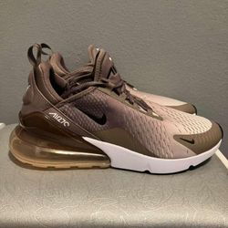 Nike Air Max 270 Men’s Size 10