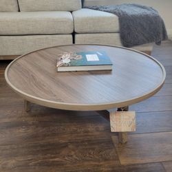Goregous Modern Coffee Table 