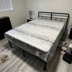 NEW MATTRESS QUEEN SIZE PLUSH WITH BOX SPRING 