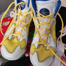 Curry Shoes 
