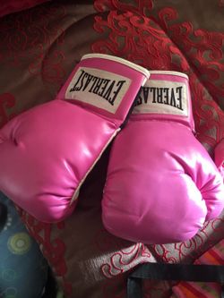 Boxing gloves