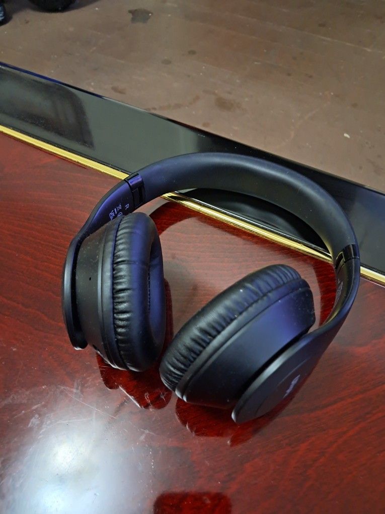 Bass Boosted Bluetooth Headphones 