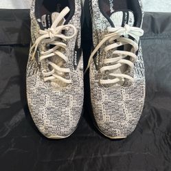 Tenis Para Hombre Medida 11 En Buen Estado .solo Efectivo Area 77023