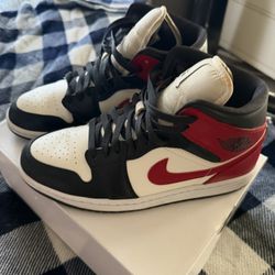 Women’s 9.5 Jordan’s 