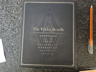 The elder scrolls anthology with all discs,2 maps and tes pin