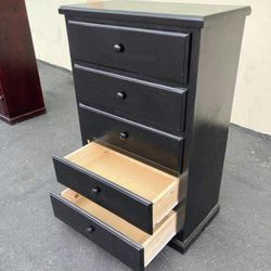 Pinewood Dresser New $220