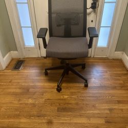 Adjustable Office Chair 