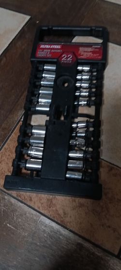 ULTRA STEEL 22 PIECE SOCKET SET