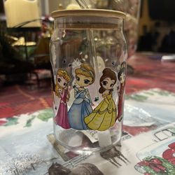 Disney Princesses 17oz Glass Cup With Lid And Straw