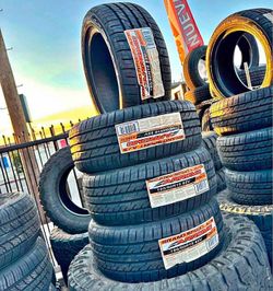 195/50/15 Arroyo Vendo set de llantas Nueba con 50.000 millas de garantía