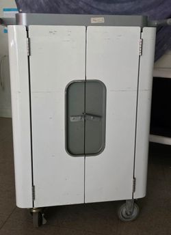 BRETFORD MOBILITY Computer CHARGING CART FOR 20 MACBOOK, IPAD, Laptop DEVICES - -