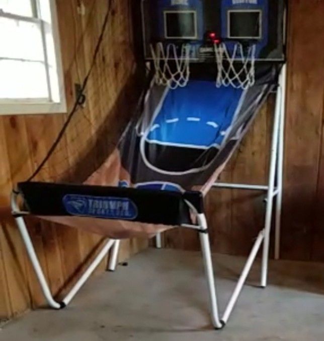 Arcade basketball hoop