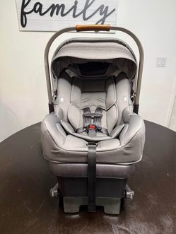 Nuna Pipa Car seat