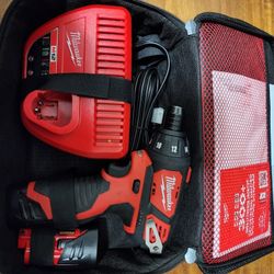 M12 Milwaukee Power Screwdriver