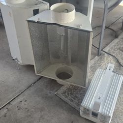 3 Grow Lights And Balast $200