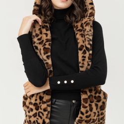 Faux Fur Leopard Print Vest Size M