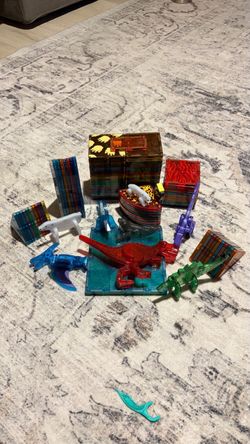 Magna Tiles with Animals Dinosaurs Over 90 Pieces