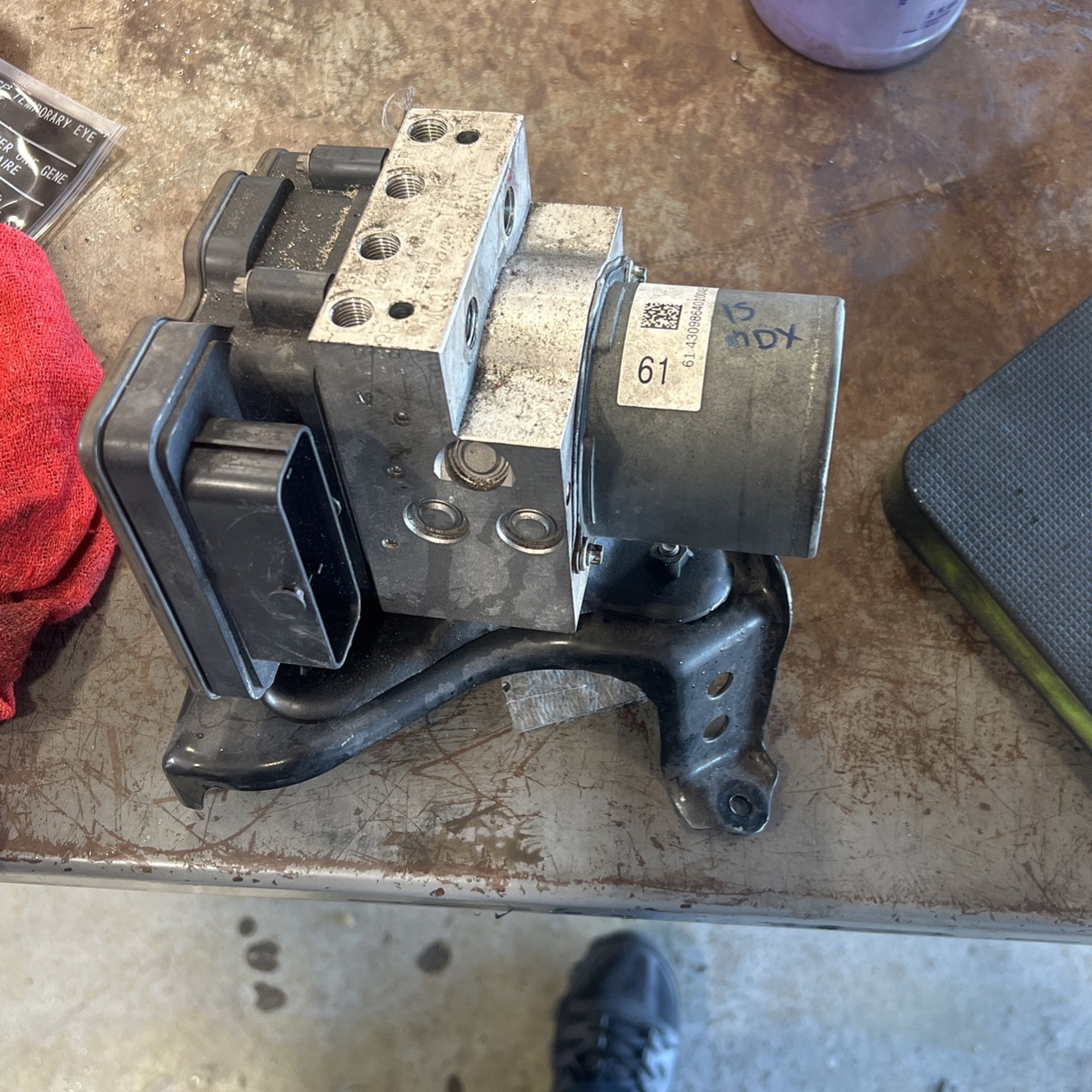 2015 ACURA MDX.           ABS/VSA Module 