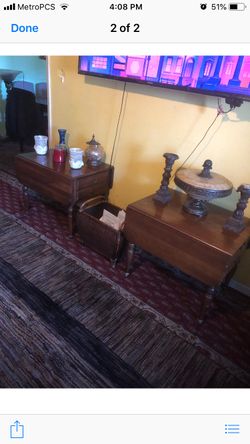 Coffee table with 2 end tables