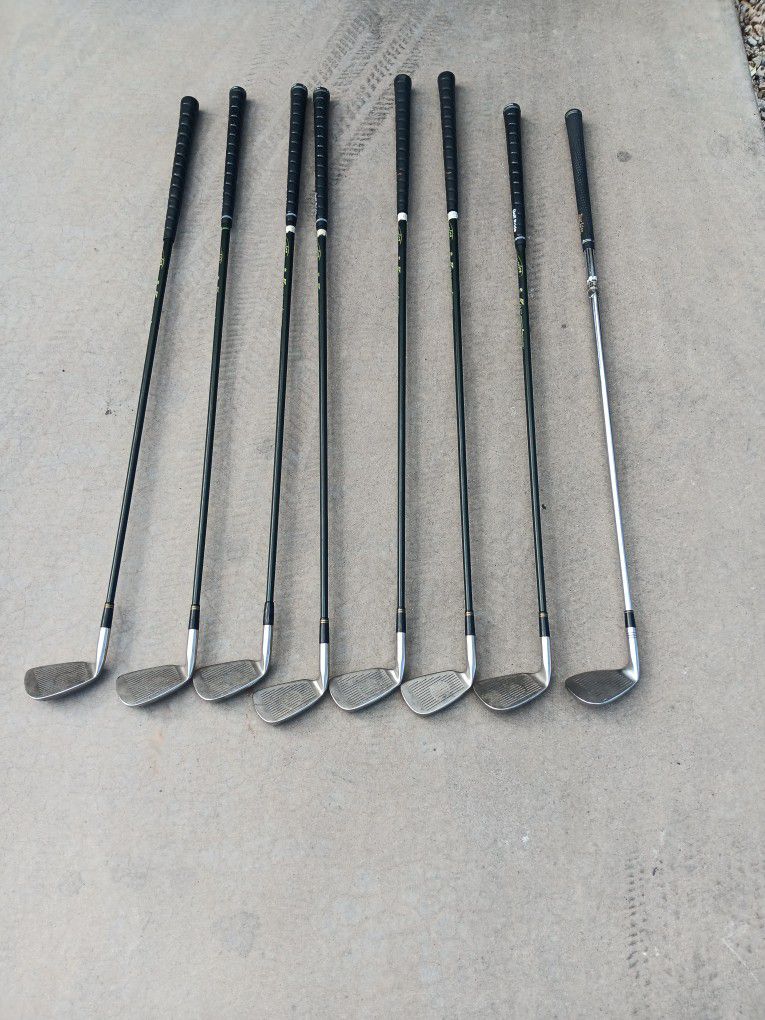 $10 Golf Clubs And $20 Putters