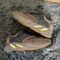 Yeezy 700 hotsell mauve reddit