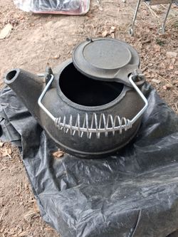 Vintage cast iron tea pot