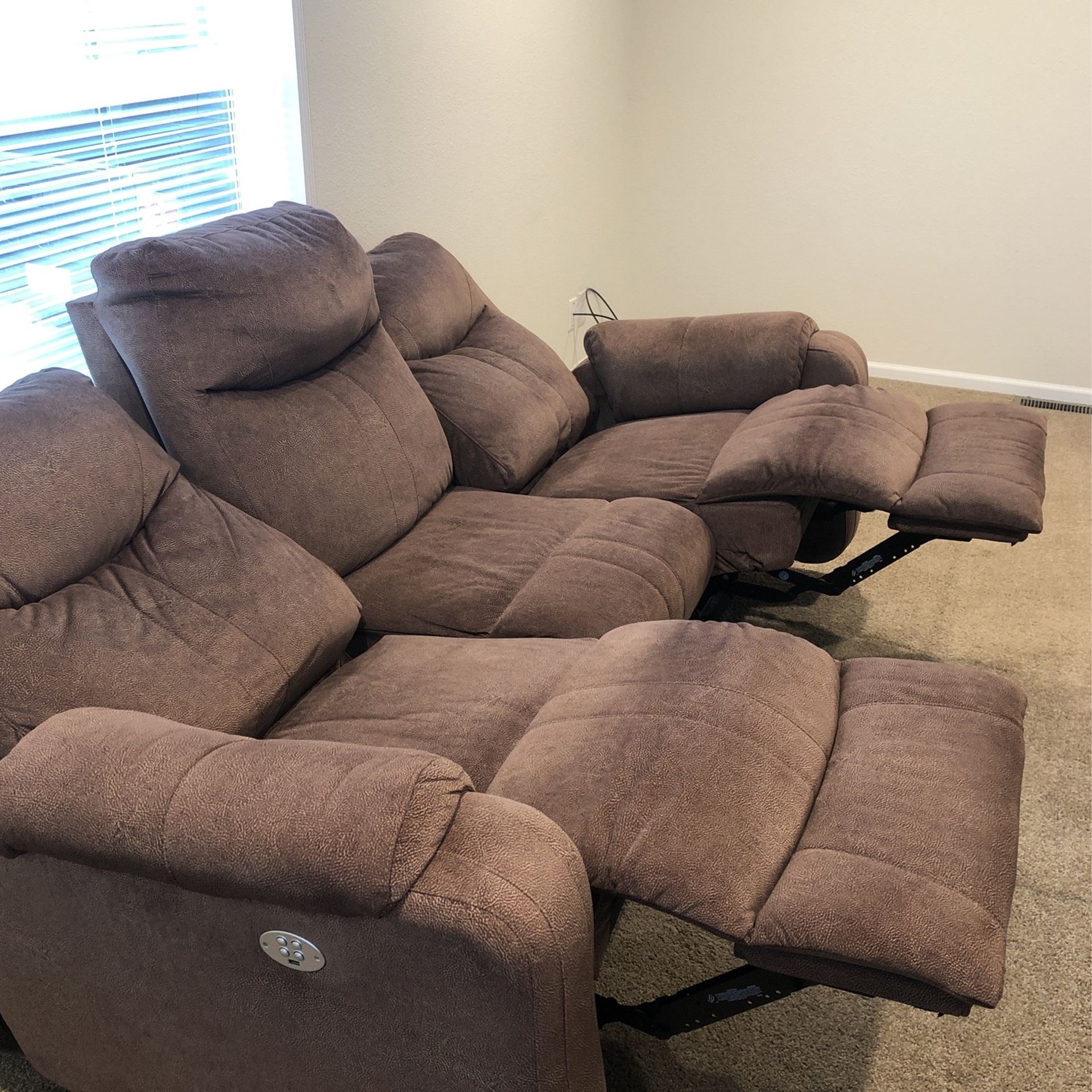 Recliner Sofa for Sale in Grays Harbor County, WA OfferUp