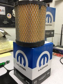 Air filters Dodge Stratus Chrysler Sebring 01/06 . 05011836AA