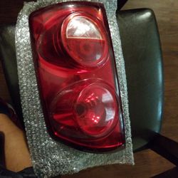 07 Dodge Ram Tailight
