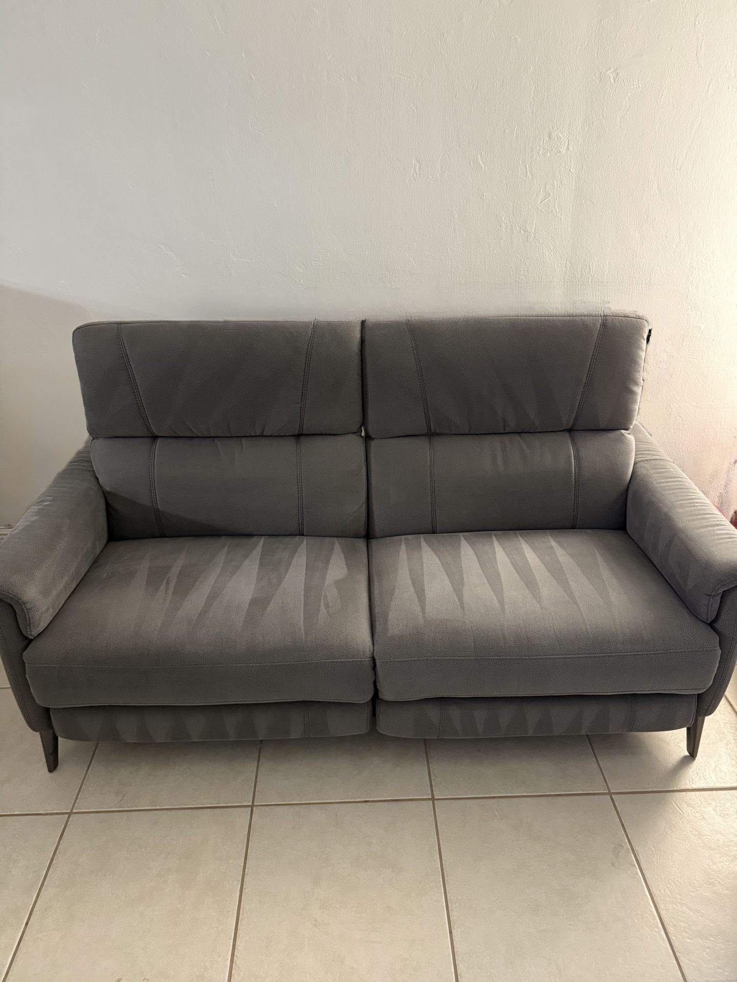 Katie Gray Power Reclining Sofa/Couch