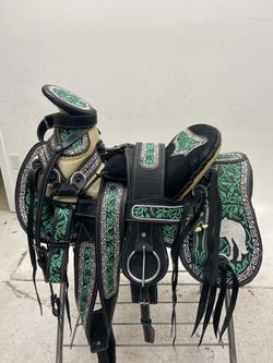 Montura charra bordada