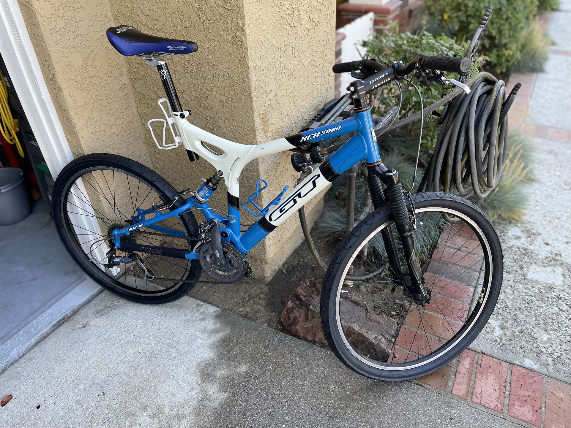 GT Mountain Bike 2000 GT XCR 3000 “I Drive”