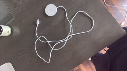 MagSafe Charger with USB-C Cable