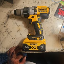 Hammer Drill W/T 5ah Battery And Charger