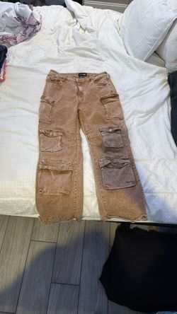 Fashion Nova Tan Cargo baggy Jeans