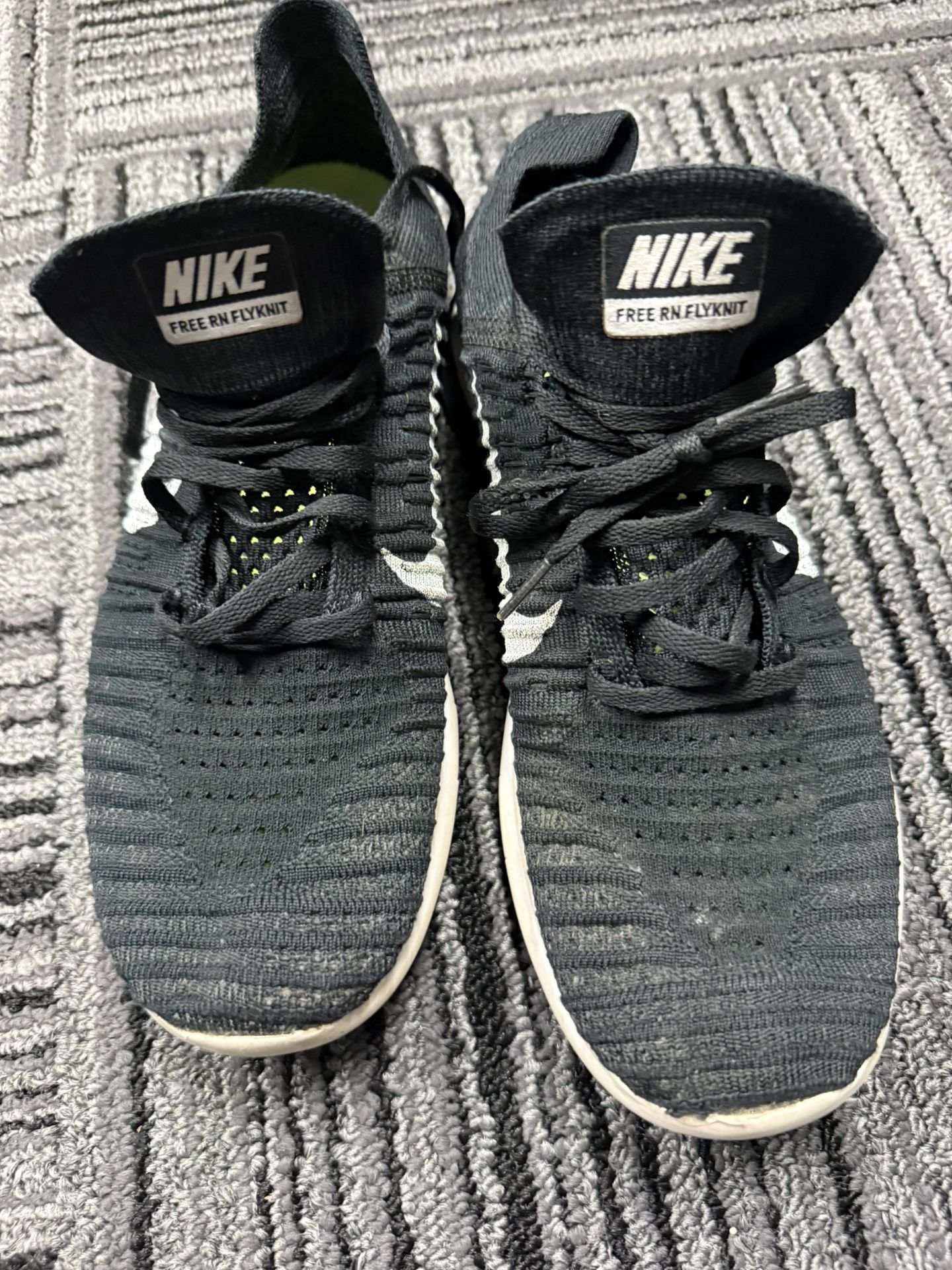 Beautiful Nike Running Men’s Sneakers