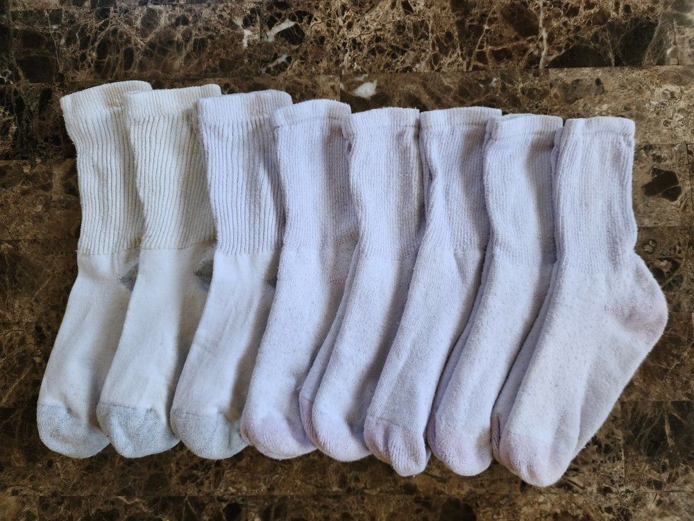 Woman's Hanes Crew Socks (SERIOUS BUYER PLEASE)