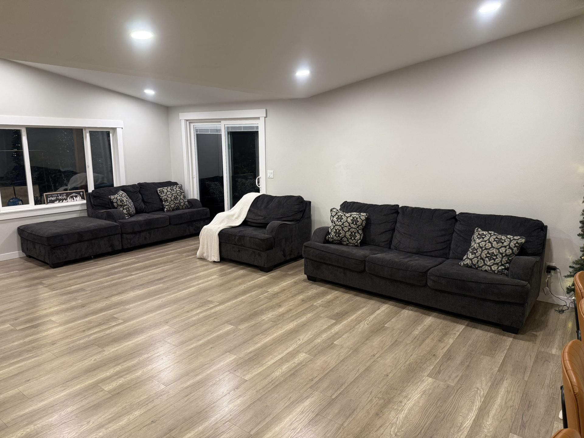 Ashley Altari Style 4 Pc Couch/ Sofa Sectional 