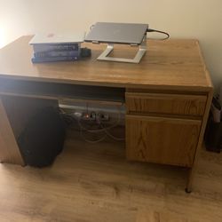 Fabulous Professional Desk