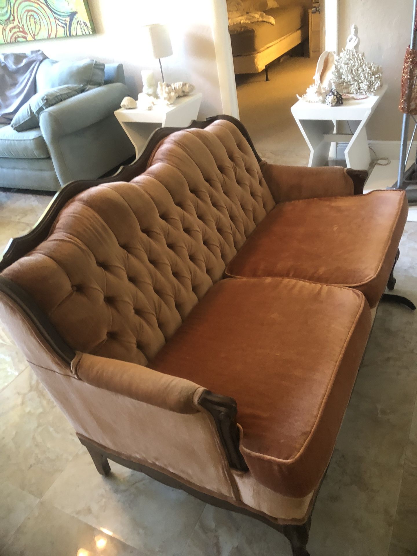 SOFA ANTIQUE SETTEE SOFA !!!