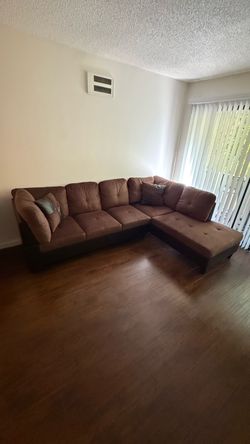 Larelle 103.5” Sofa & Chaise Sectional – Chocolate Brown